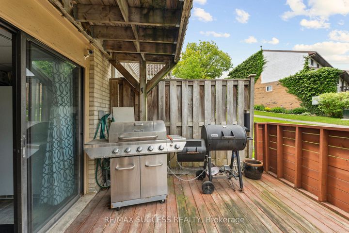 Photo 20 at 82 Lynden Circle, Georgetown, Halton Hills