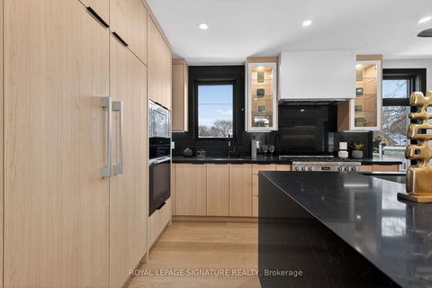 Photo 14 at 137 Cheltenham Avenue, York Mills, Toronto