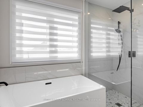 Photo 22 at 109 Barli Crescent, Patterson, Vaughan