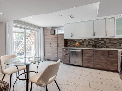 Photo 24 at 109 Barli Crescent, Patterson, Vaughan