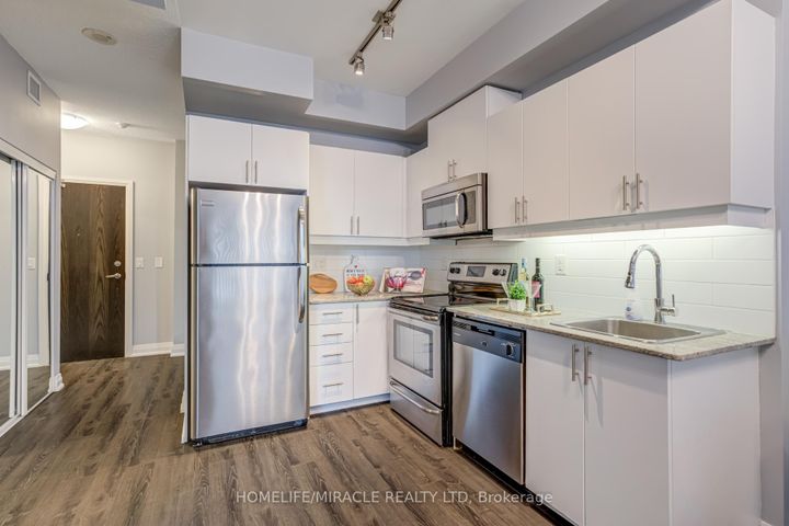 Photo 13 at 510 - 17 Kenaston Gardens, Bayview Village, Toronto