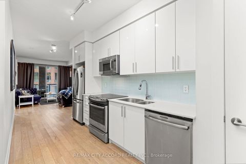 Photo 7 at 311 - 20 Bruyeres Mews, Niagara, Toronto