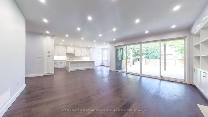 Photo 12 at 1029 Lorne Park Road, Lorne Park, Mississauga