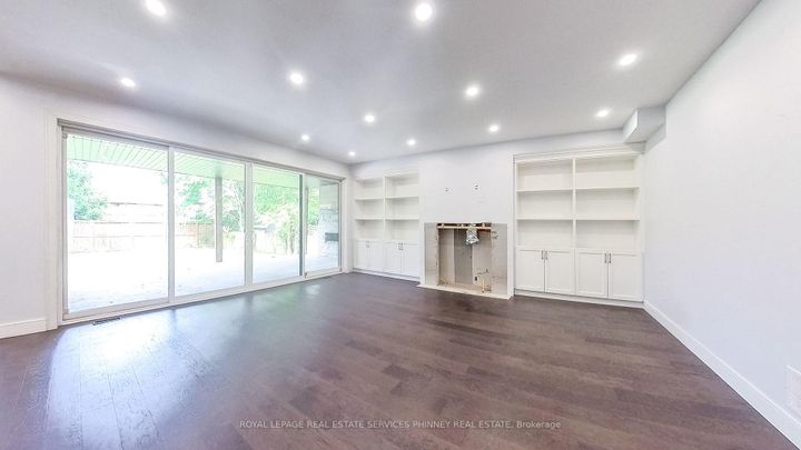 Photo 13 at 1029 Lorne Park Road, Lorne Park, Mississauga