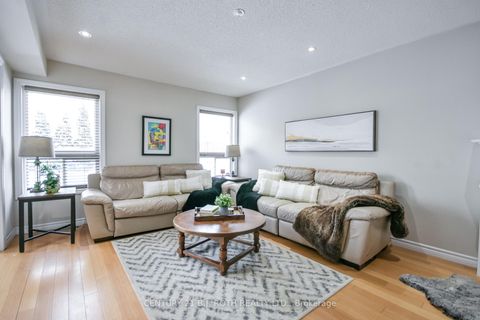 Photo 6 at 47 Maple Crown Terrace, Shore, Barrie