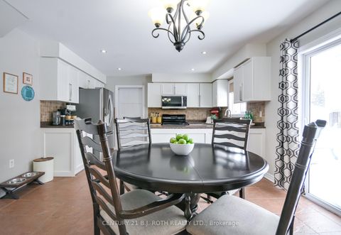 Photo 8 at 47 Maple Crown Terrace, Shore, Barrie