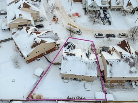 Photo 32 at 47 Maple Crown Terrace, Shore, Barrie