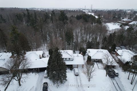 Photo 3 at 111 Camlaren Crescent, Kleinburg, Vaughan