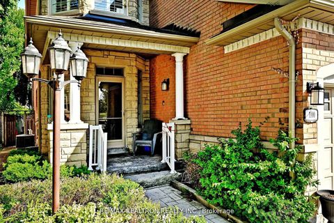 Photo 3 at 100 Kingsbridge Circle, Beverley Glen, Vaughan