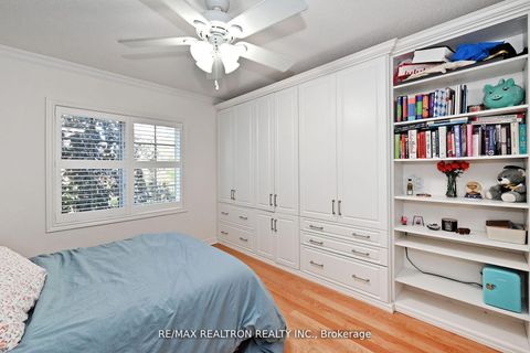 Photo 30 at 100 Kingsbridge Circle, Beverley Glen, Vaughan