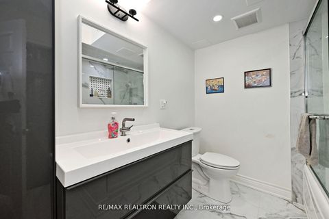 Photo 38 at 100 Kingsbridge Circle, Beverley Glen, Vaughan