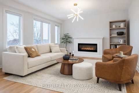 Photo 3 at 51 Ahchie Court, Patterson, Vaughan