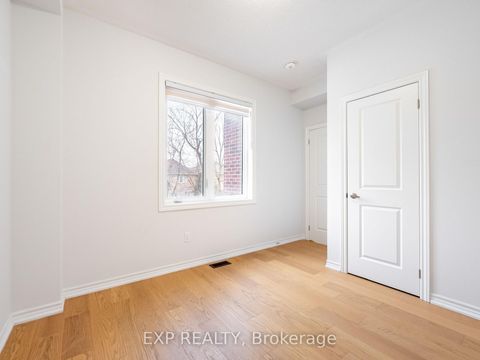 Photo 6 at 51 Ahchie Court, Patterson, Vaughan