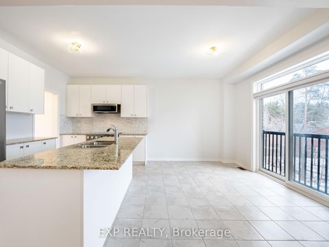 Photo 14 at 51 Ahchie Court, Patterson, Vaughan