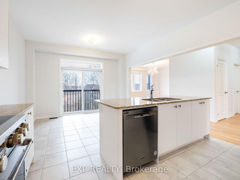 Photo 16 at 51 Ahchie Court, Patterson, Vaughan