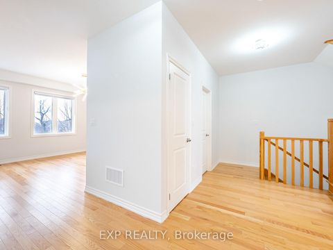 Photo 22 at 51 Ahchie Court, Patterson, Vaughan