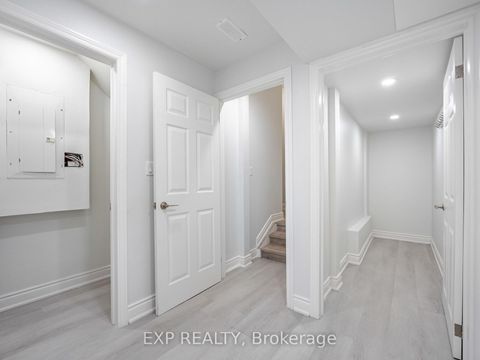 Photo 31 at 51 Ahchie Court, Patterson, Vaughan