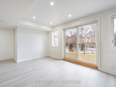 Photo 34 at 51 Ahchie Court, Patterson, Vaughan