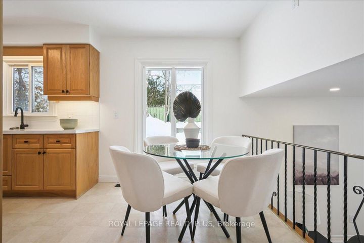 Photo 13 at 3655 Burnbrae Drive, Erindale, Mississauga