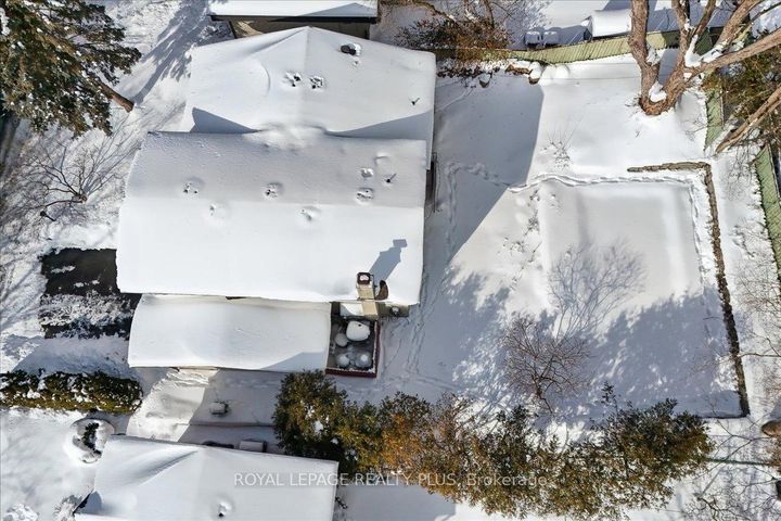 Photo 27 at 3655 Burnbrae Drive, Erindale, Mississauga