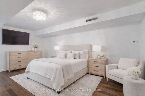 Photo 5 at 201 - 500 Wellington Street W, Waterfront Communities C1, Toronto