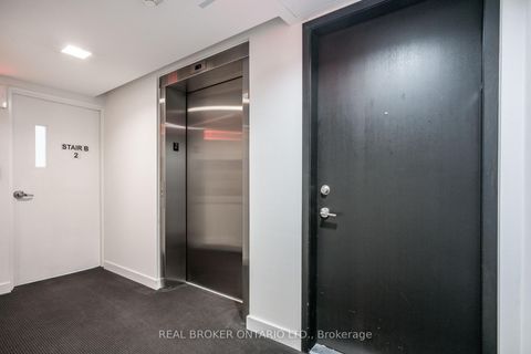 Photo 13 at 201 - 500 Wellington Street W, Waterfront Communities C1, Toronto