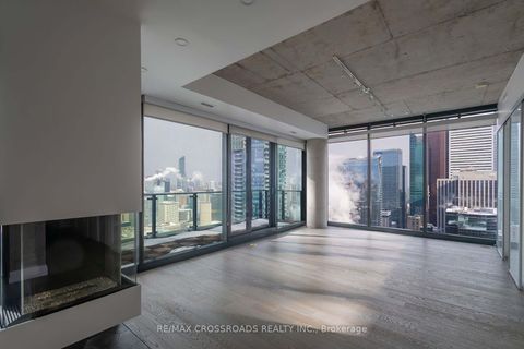 Photo 2 at 4401 - 224 King Street W, Waterfront Communities C1, Toronto