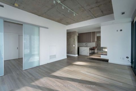 Photo 4 at 4401 - 224 King Street W, Waterfront Communities C1, Toronto