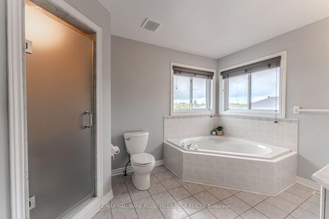 Photo 8 at 66 Raquel Street, Painswick South, Barrie