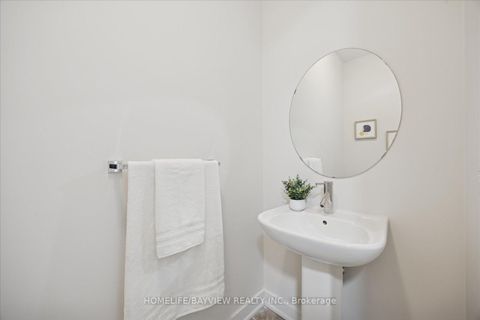 Photo 17 at 97 Dariole Drive, Rural Richmond Hill, Richmond Hill