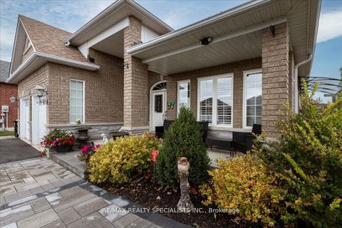 Photo 2 at 1165 Mitchell Court, Alcona, Innisfil