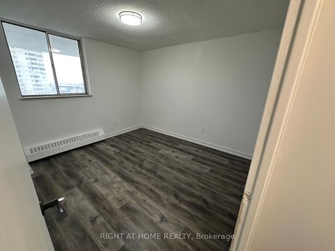 Photo 7 at 1616 - 320 Dixon Road, The Westway, Toronto