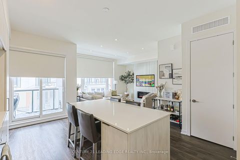 Photo 5 at 303 - 6 STECKLEY HOUSE Lane, Rural Richmond Hill, Richmond Hill