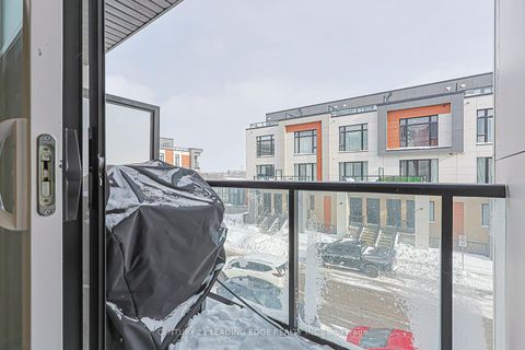 Photo 12 at 303 - 6 STECKLEY HOUSE Lane, Rural Richmond Hill, Richmond Hill