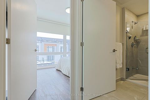 Photo 16 at 303 - 6 STECKLEY HOUSE Lane, Rural Richmond Hill, Richmond Hill