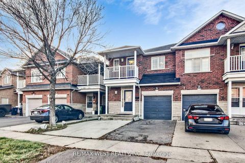 Photo 1 at 40 San Gabriele Place, Humber Summit, Toronto