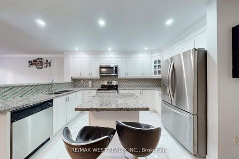 Photo 9 at 40 San Gabriele Place, Humber Summit, Toronto