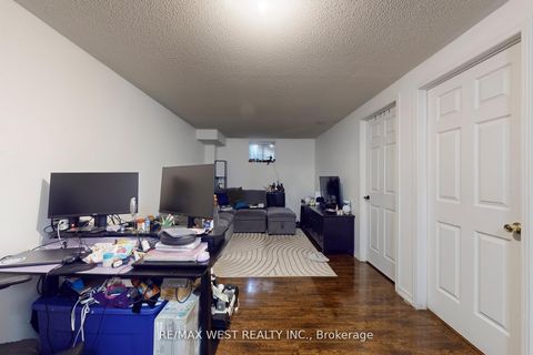 Photo 37 at 40 San Gabriele Place, Humber Summit, Toronto