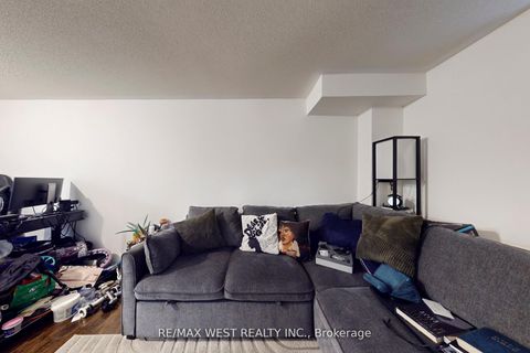 Photo 39 at 40 San Gabriele Place, Humber Summit, Toronto
