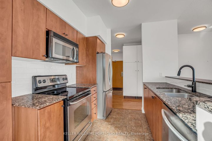 Photo 8 at PH7 - 185 Legion Road N, Mimico, Toronto