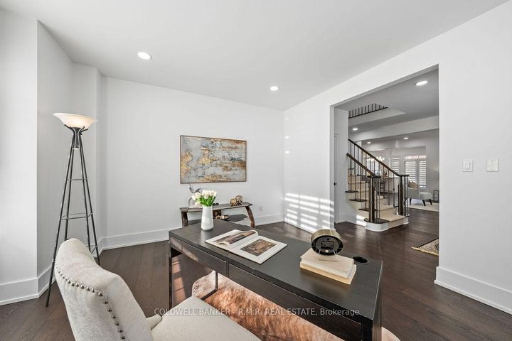 Photo 6 at 8 Valley Vista Drive, Patterson, Vaughan