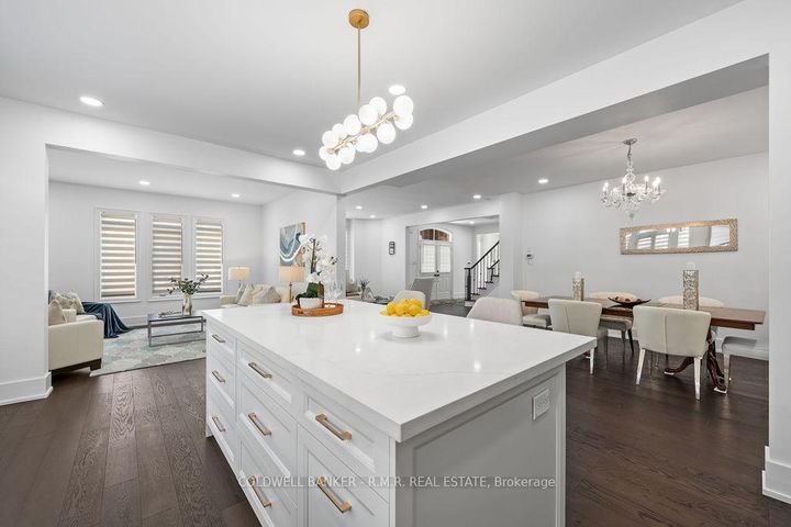 Photo 14 at 8 Valley Vista Drive, Patterson, Vaughan