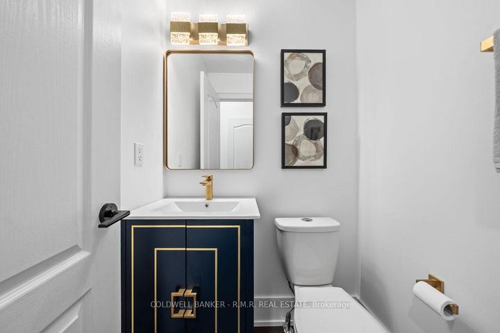 Photo 16 at 8 Valley Vista Drive, Patterson, Vaughan