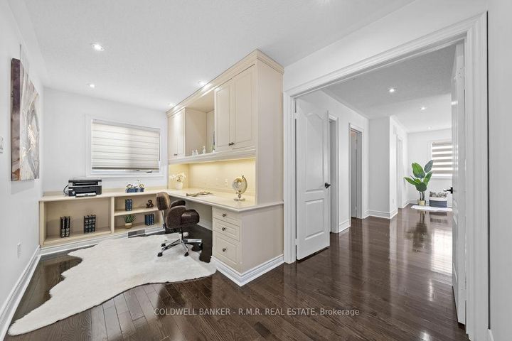 Photo 18 at 8 Valley Vista Drive, Patterson, Vaughan