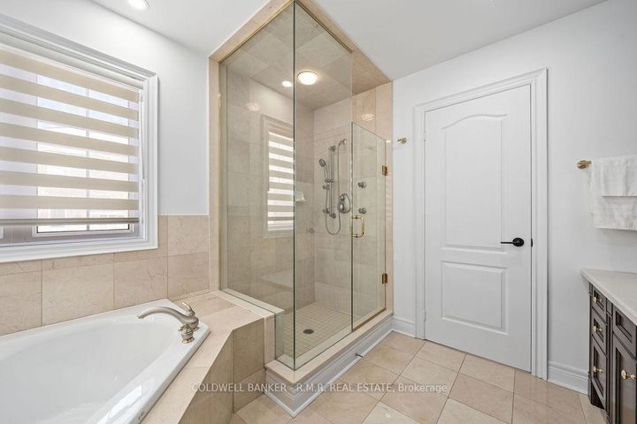 Photo 23 at 8 Valley Vista Drive, Patterson, Vaughan