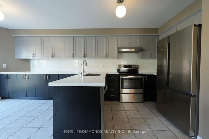 Photo 4 at 5267 BROOKWOOD Court, East Credit, Mississauga