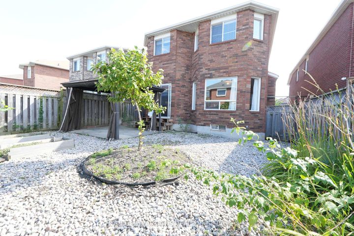 Photo 22 at 5267 BROOKWOOD Court, East Credit, Mississauga