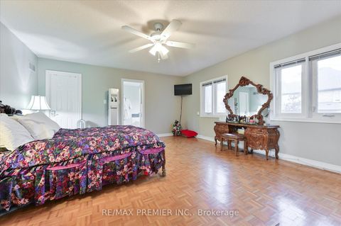 Photo 11 at 581 Wycliffe Avenue, Islington Woods, Vaughan