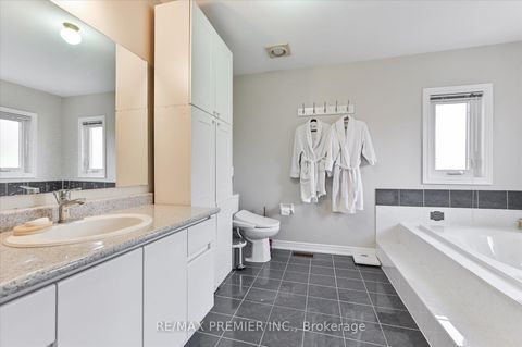 Photo 12 at 581 Wycliffe Avenue, Islington Woods, Vaughan