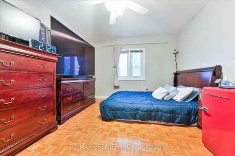 Photo 13 at 581 Wycliffe Avenue, Islington Woods, Vaughan